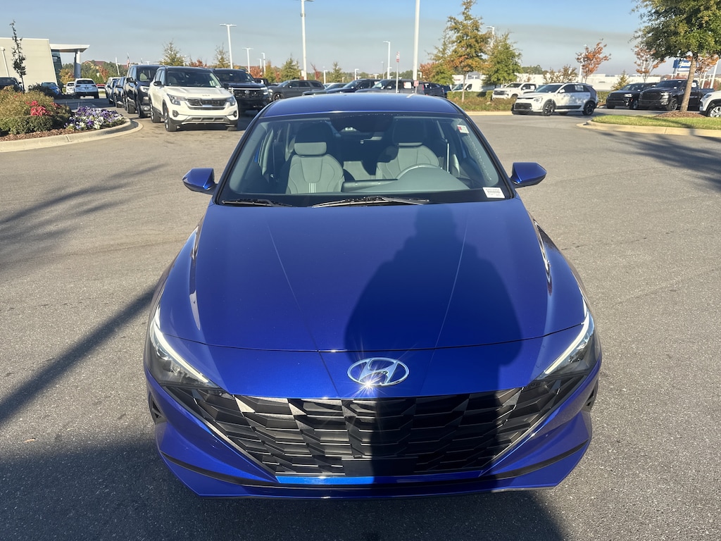 Used 2023 Hyundai Elantra SEL Sedan