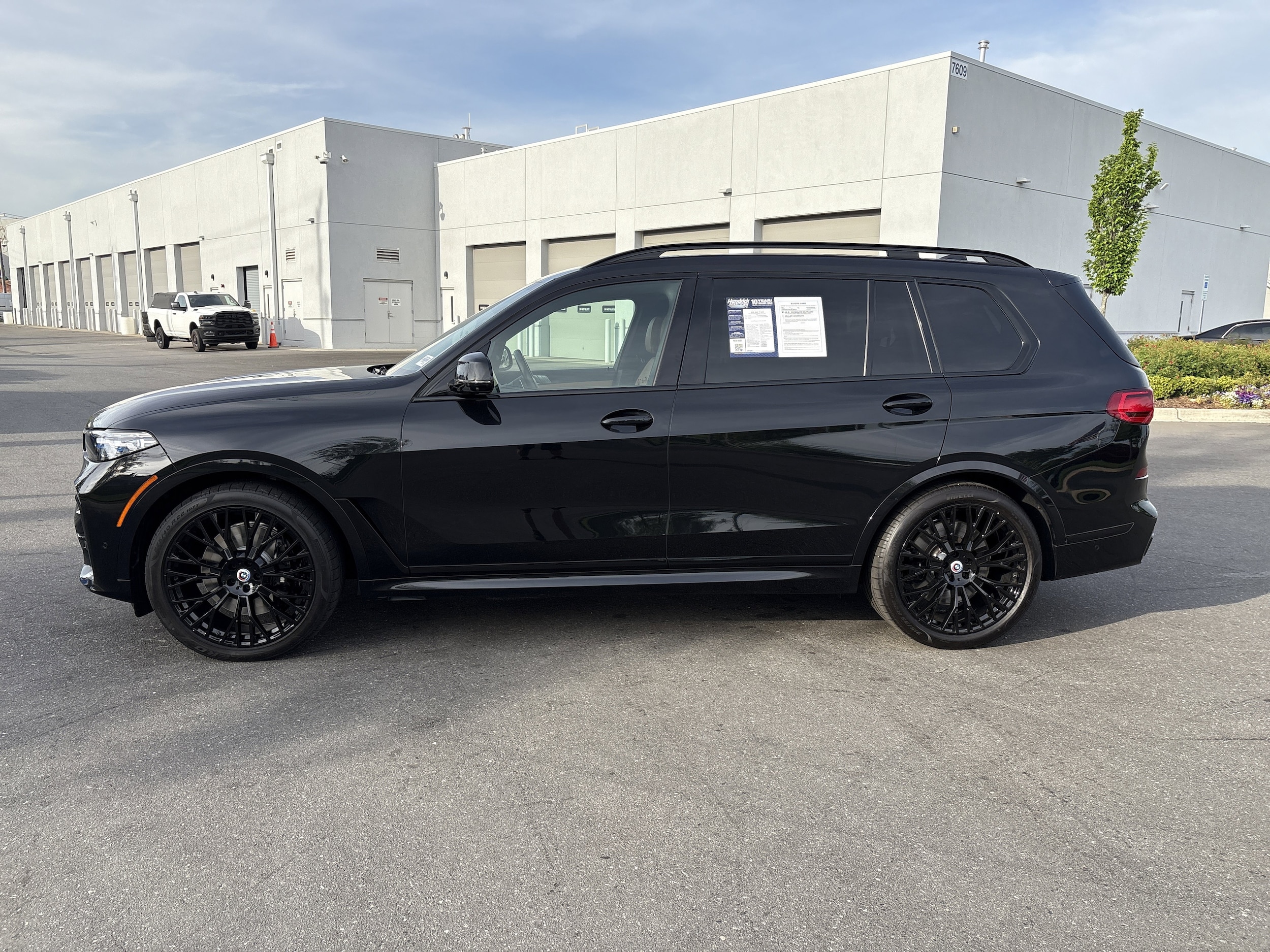 2022 BMW X7 M50i photo 4