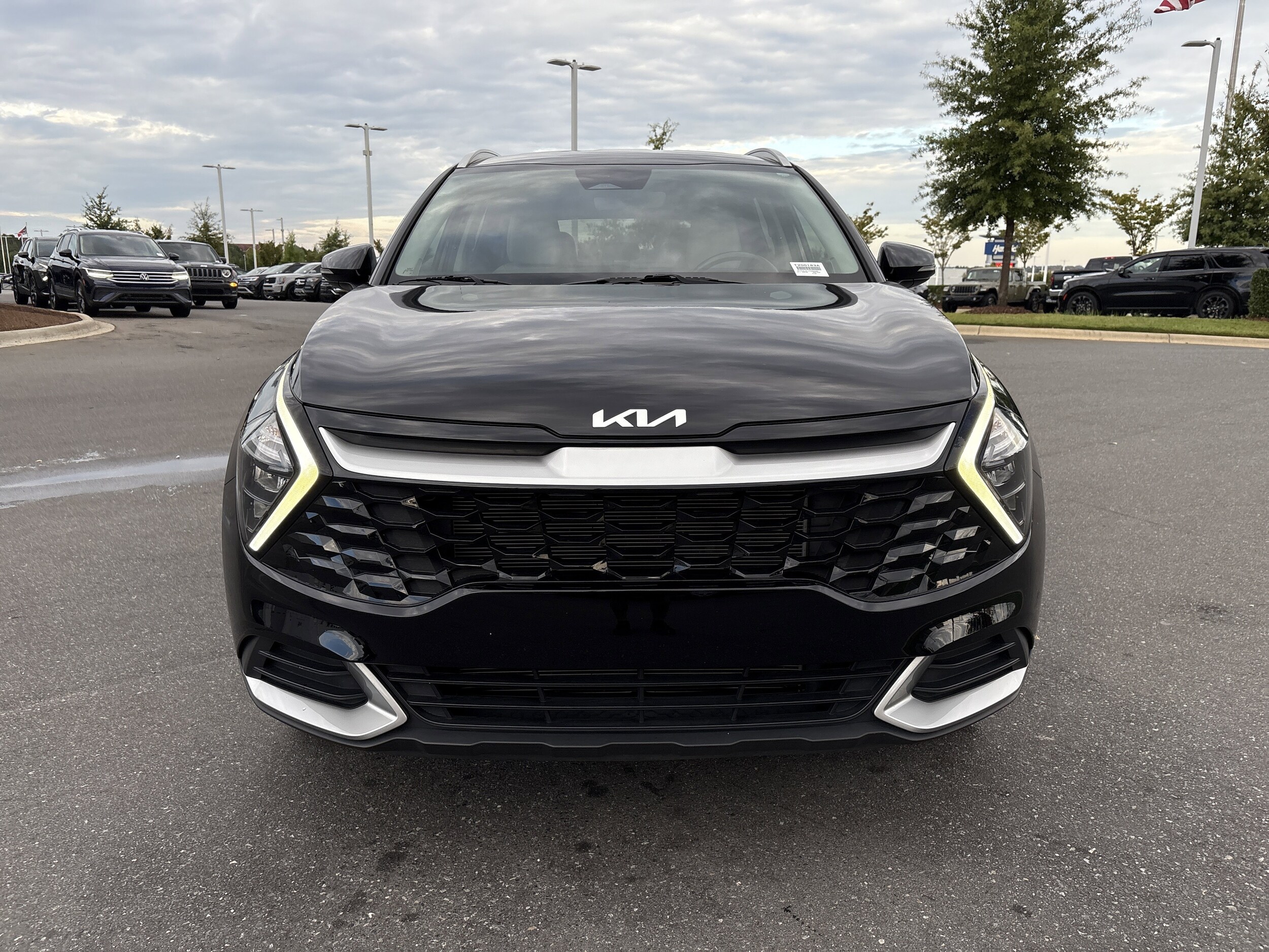 2023 Kia Sportage EX photo 2