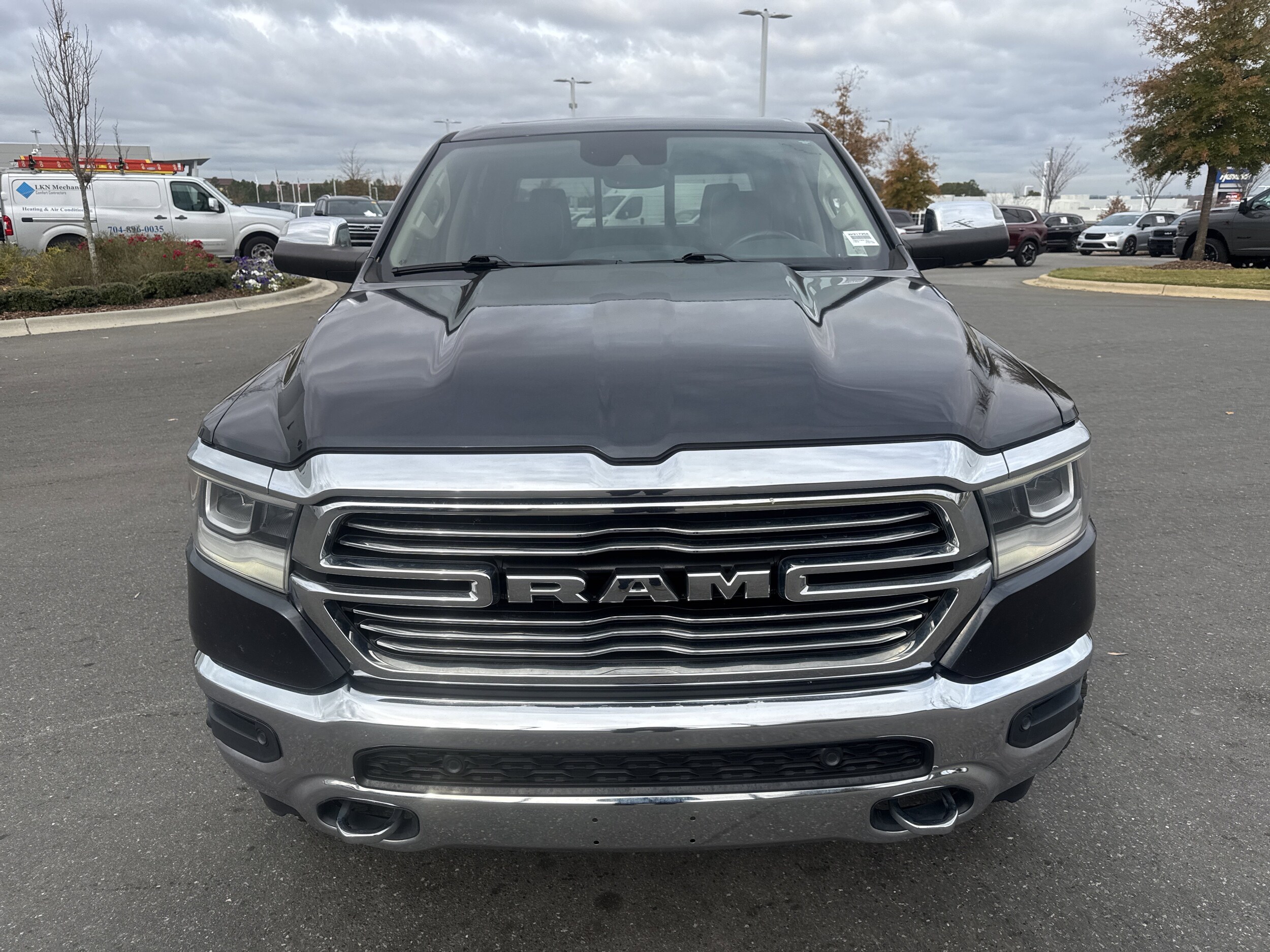 2019 Ram 1500 Laramie photo 3