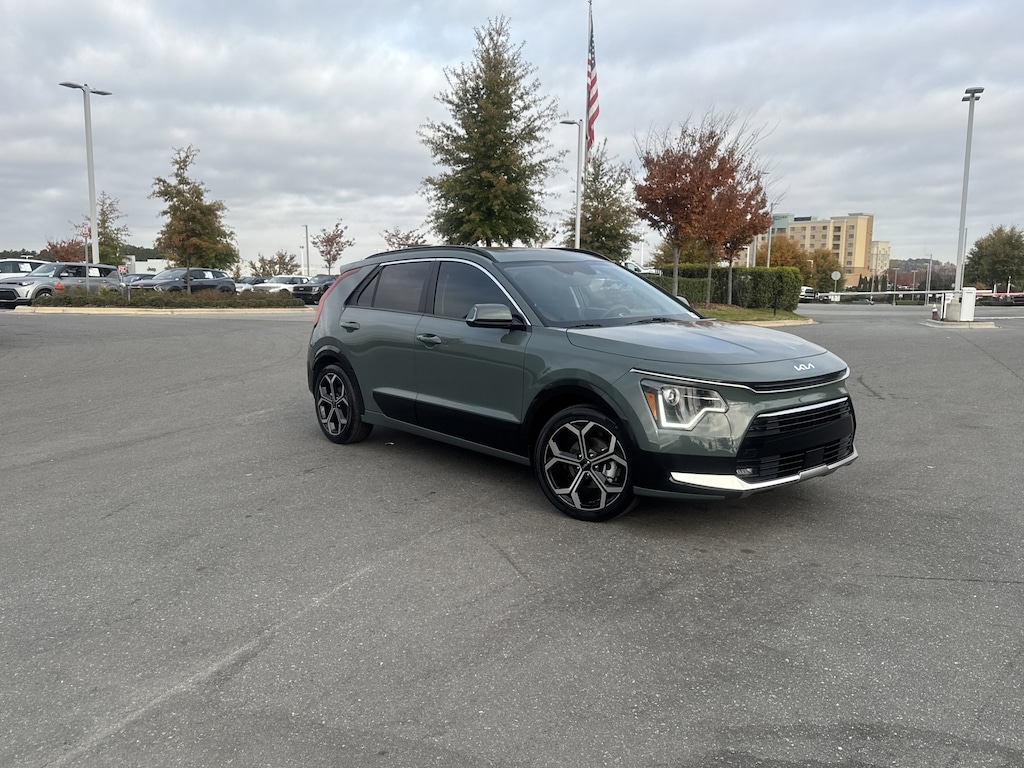 Certified 2023 Kia Niro EX Touring SUV