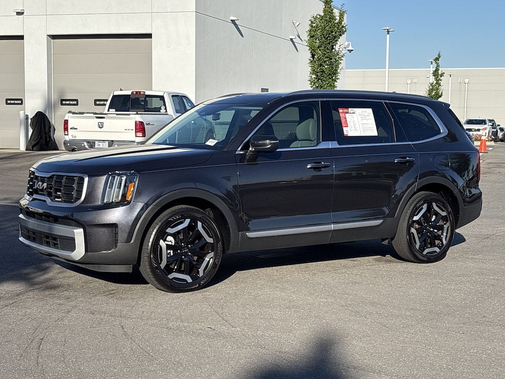 Certified 2025 Kia Telluride S SUV