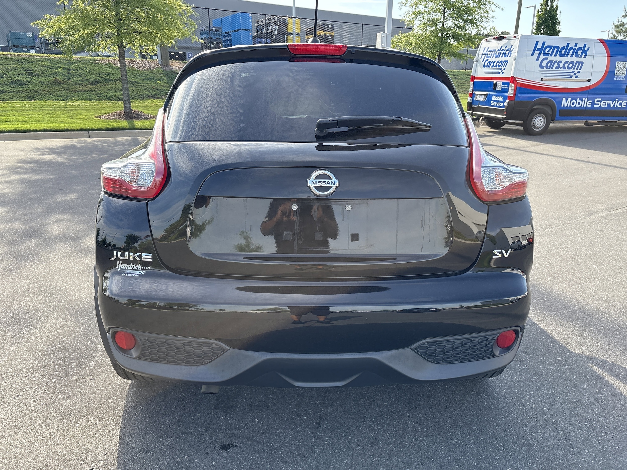 2017 Nissan Juke SV photo 3