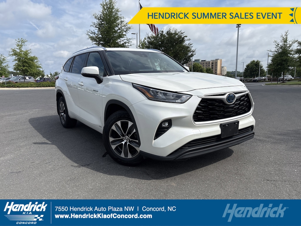 Used 2020 Toyota Highlander Hybrid XLE SUV