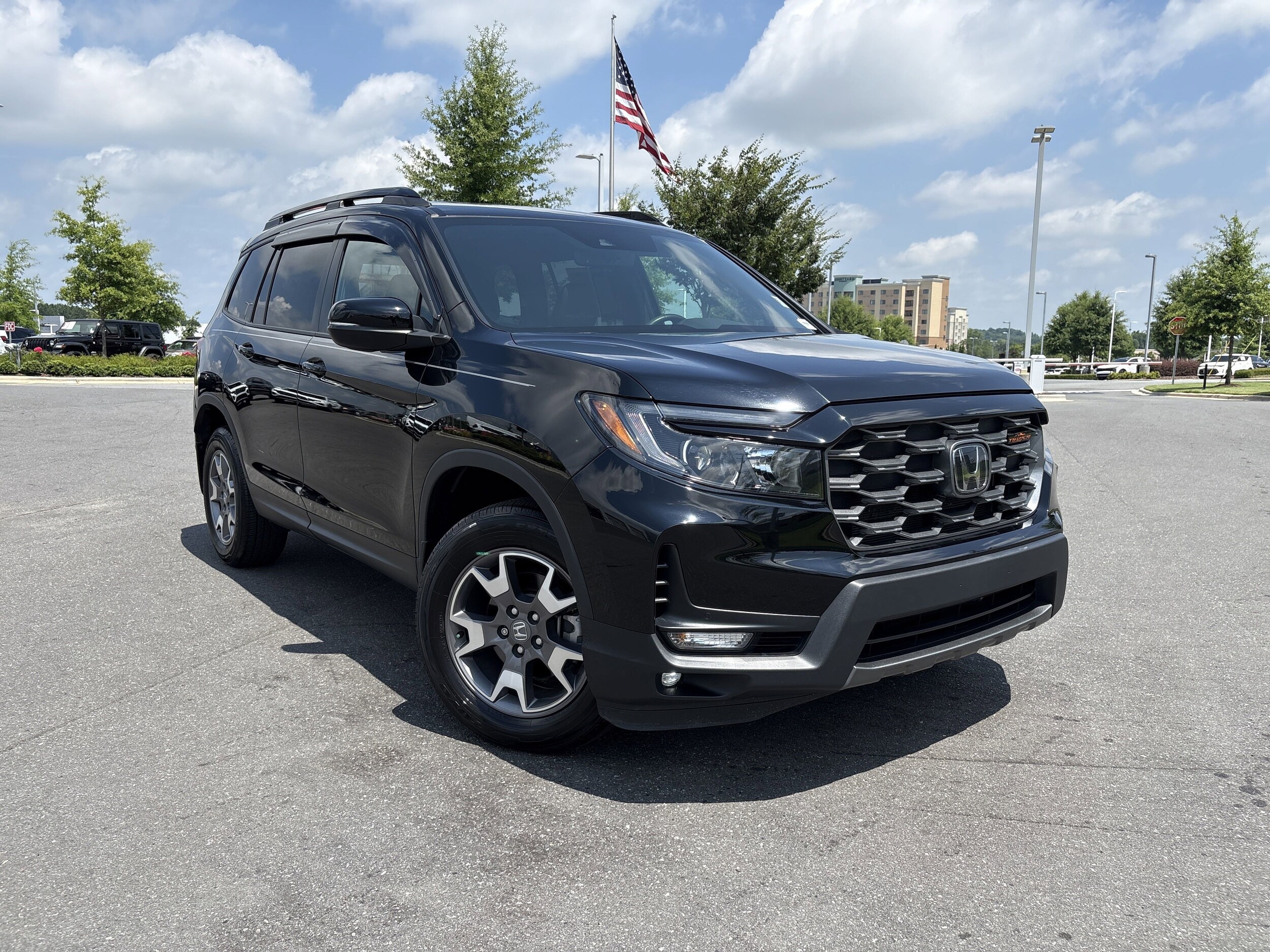 2022 Honda Passport TrailSport photo 2