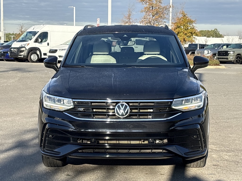 Used 2022 Volkswagen Tiguan SE R-Line Black SUV