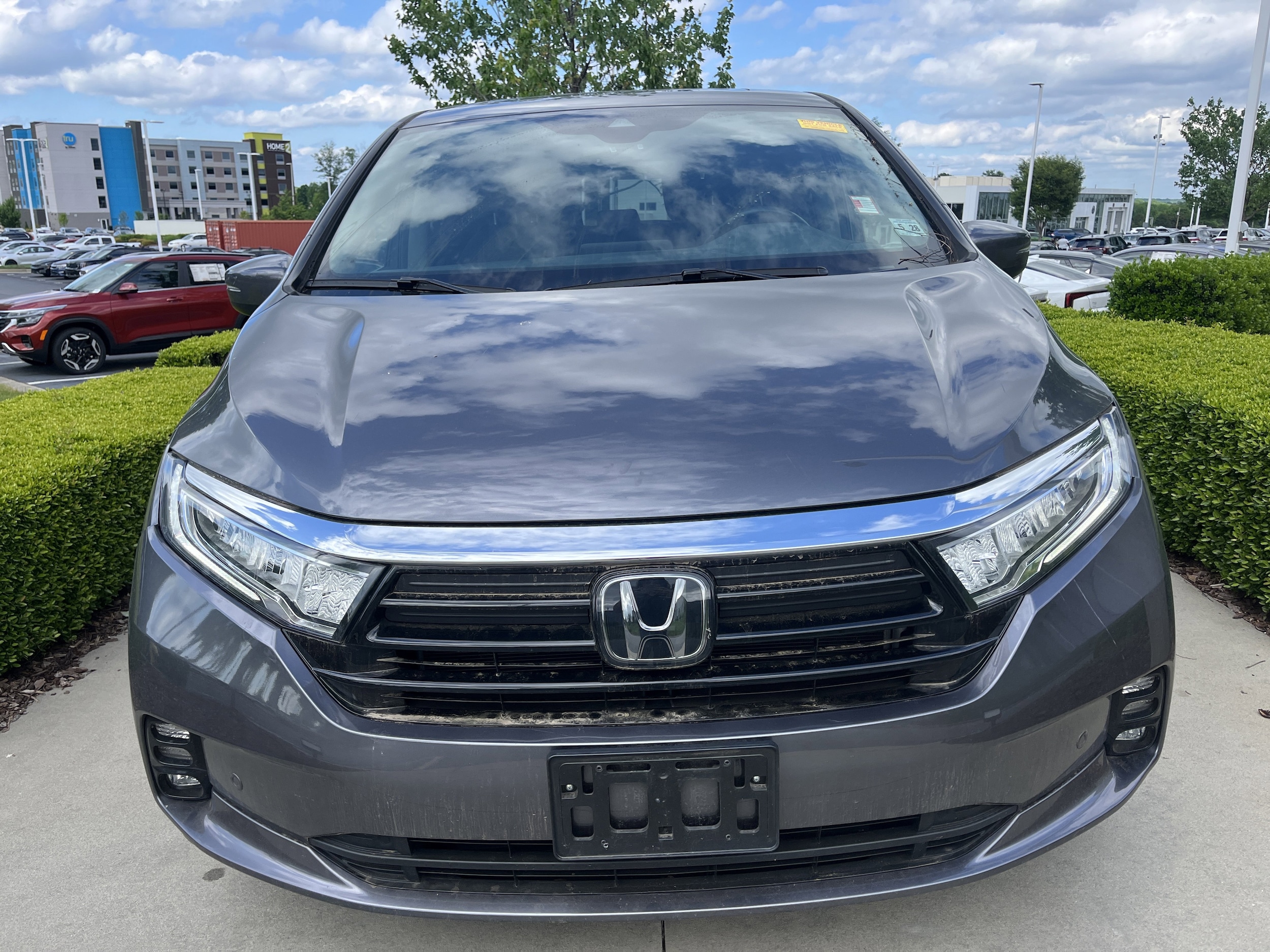 2023 Honda Odyssey Touring photo 2