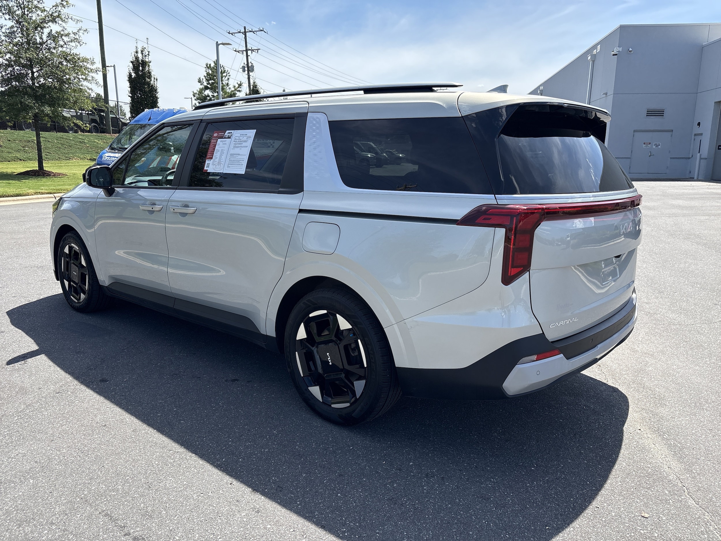 2025 Kia Carnival EX
