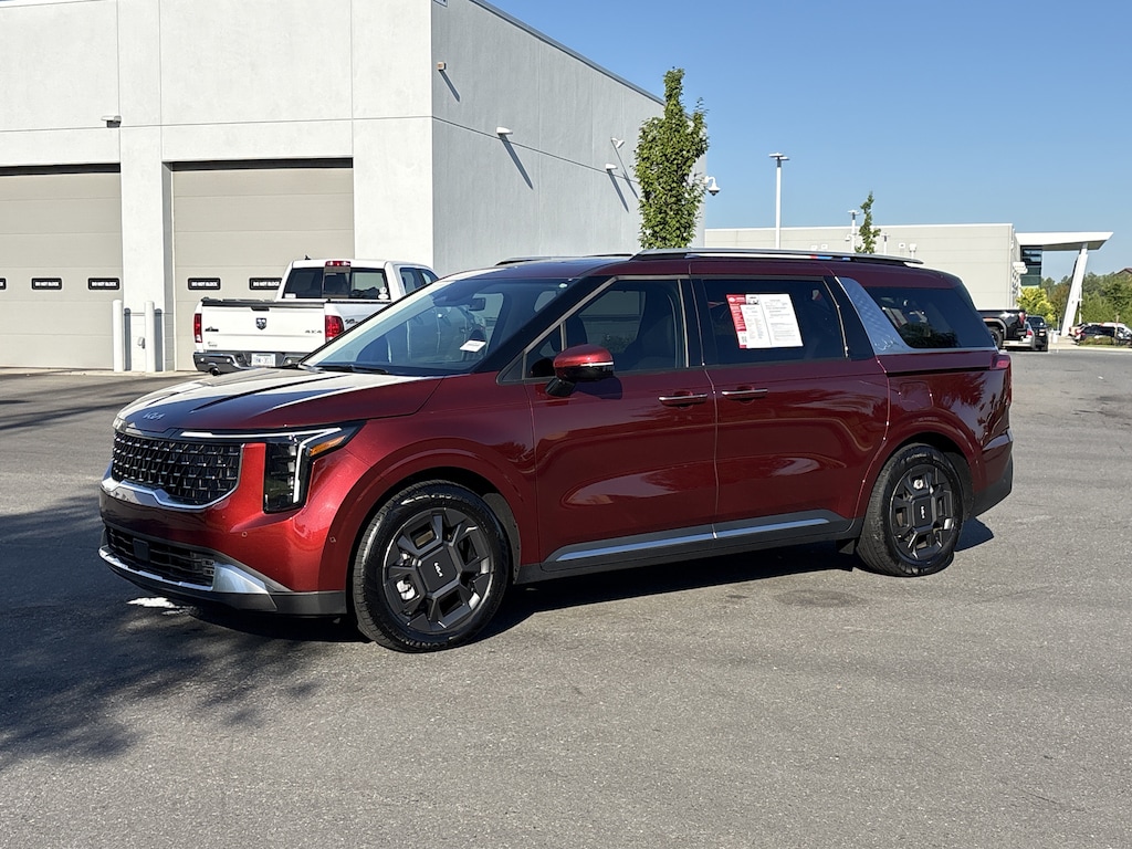 Certified 2025 Kia Carnival SX Minivan