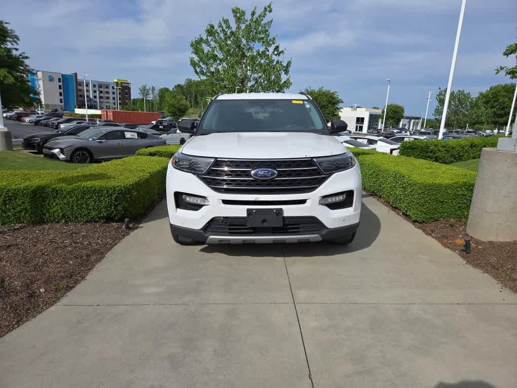 2021 Ford Explorer XLT photo 2