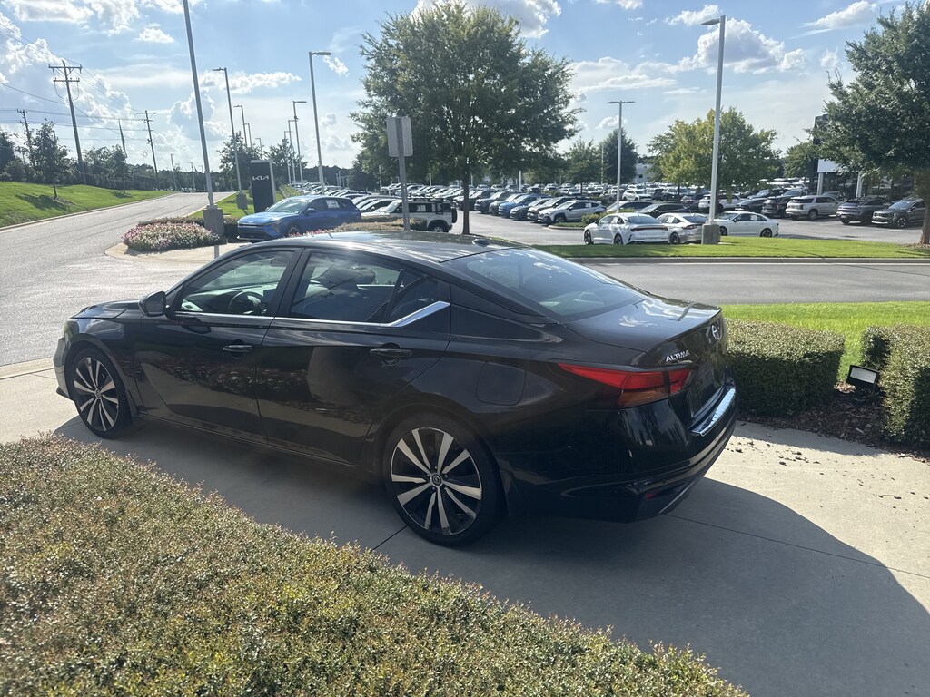 Used 2020 Nissan Altima 2.5 SR Sedan