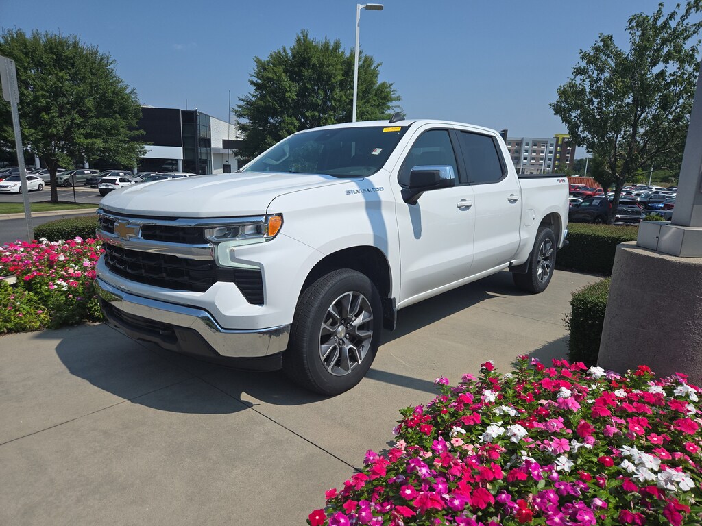 Used 2022 Chevrolet Silverado 1500 LT Pickup