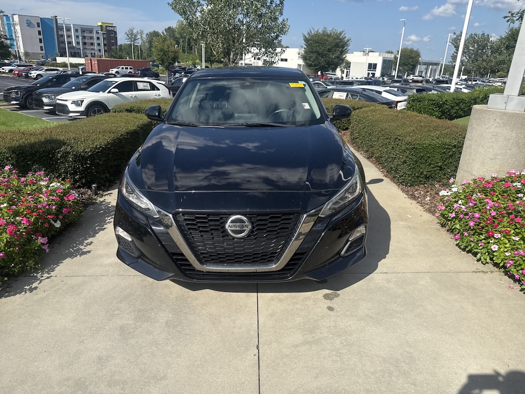 Used 2020 Nissan Altima 2.5 SR Sedan