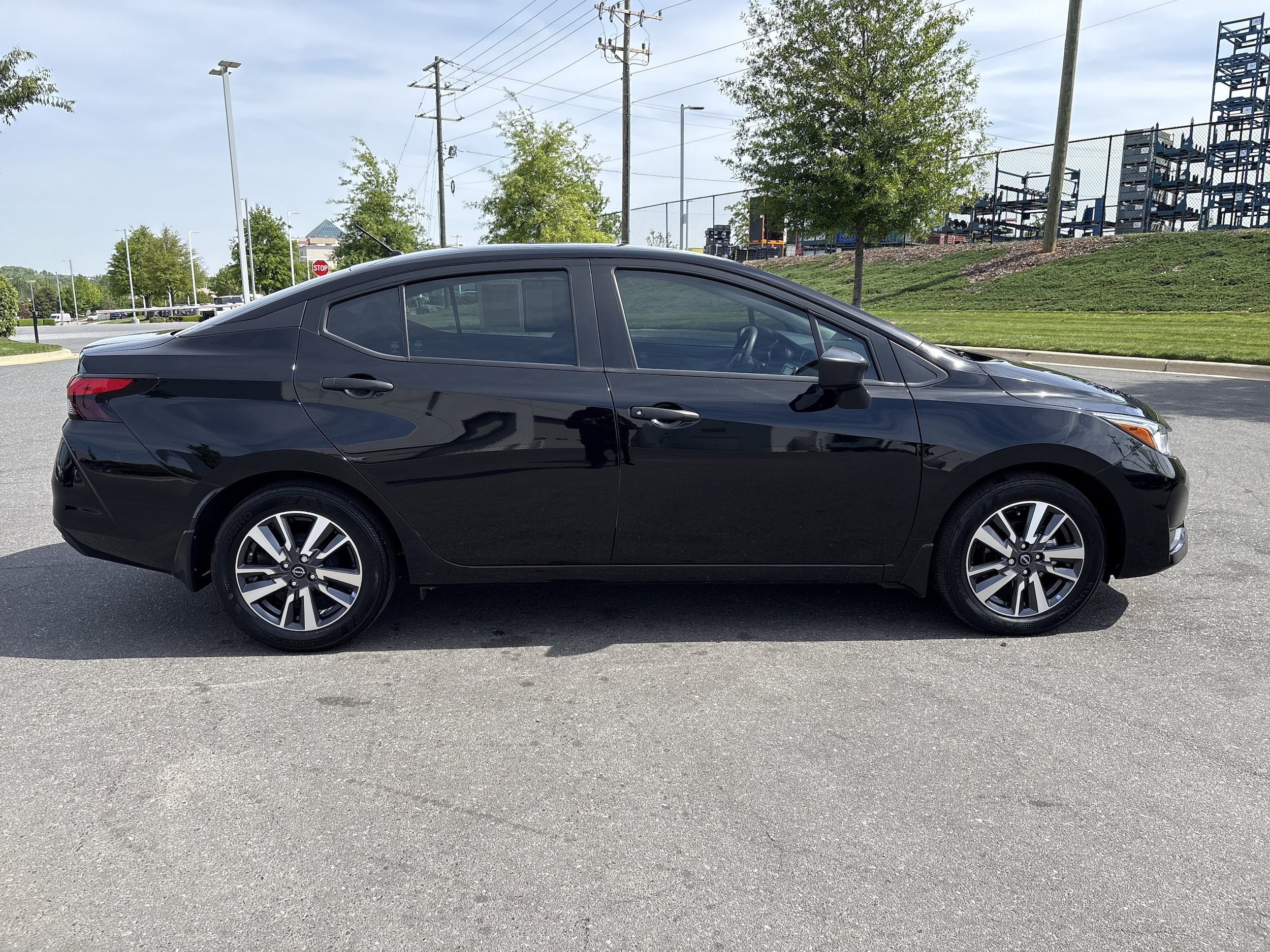 2024 Nissan Versa S photo 4