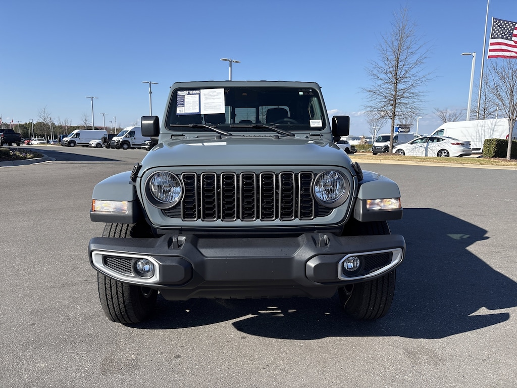 Used 2024 Jeep Gladiator Sport S Pickup