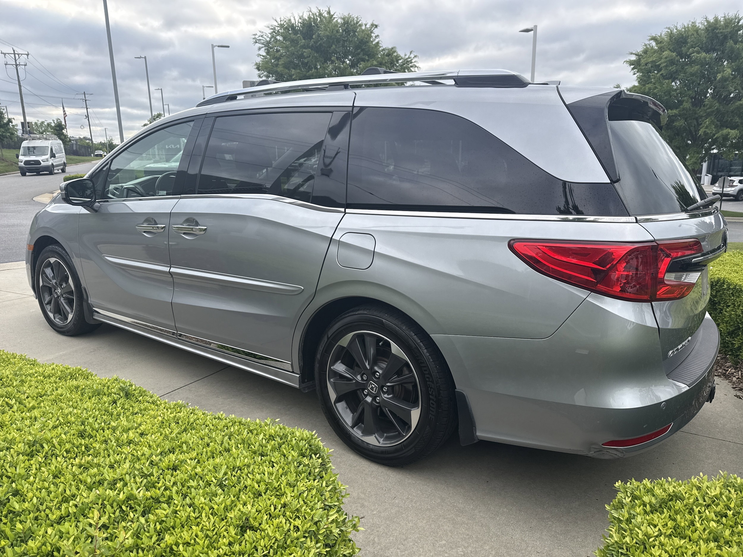 2024 Honda Odyssey Elite photo 3