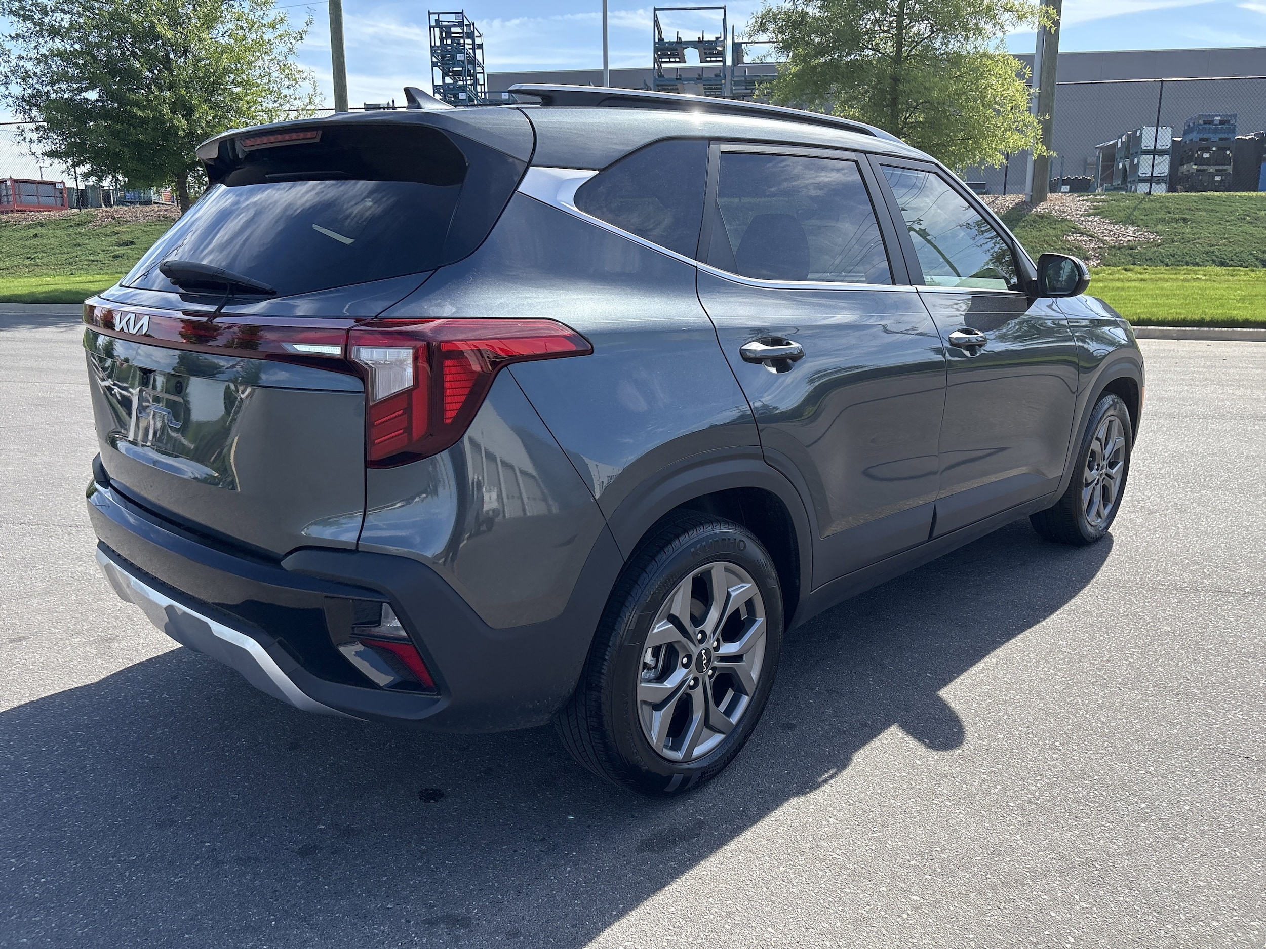 2024 Kia Seltos S photo 3