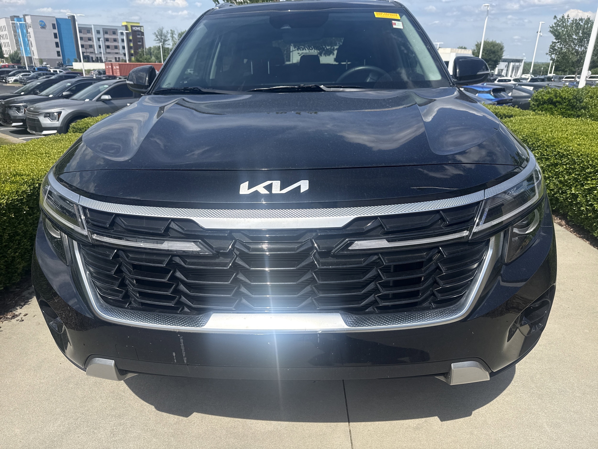 2026 Kia Seltos EX photo 3