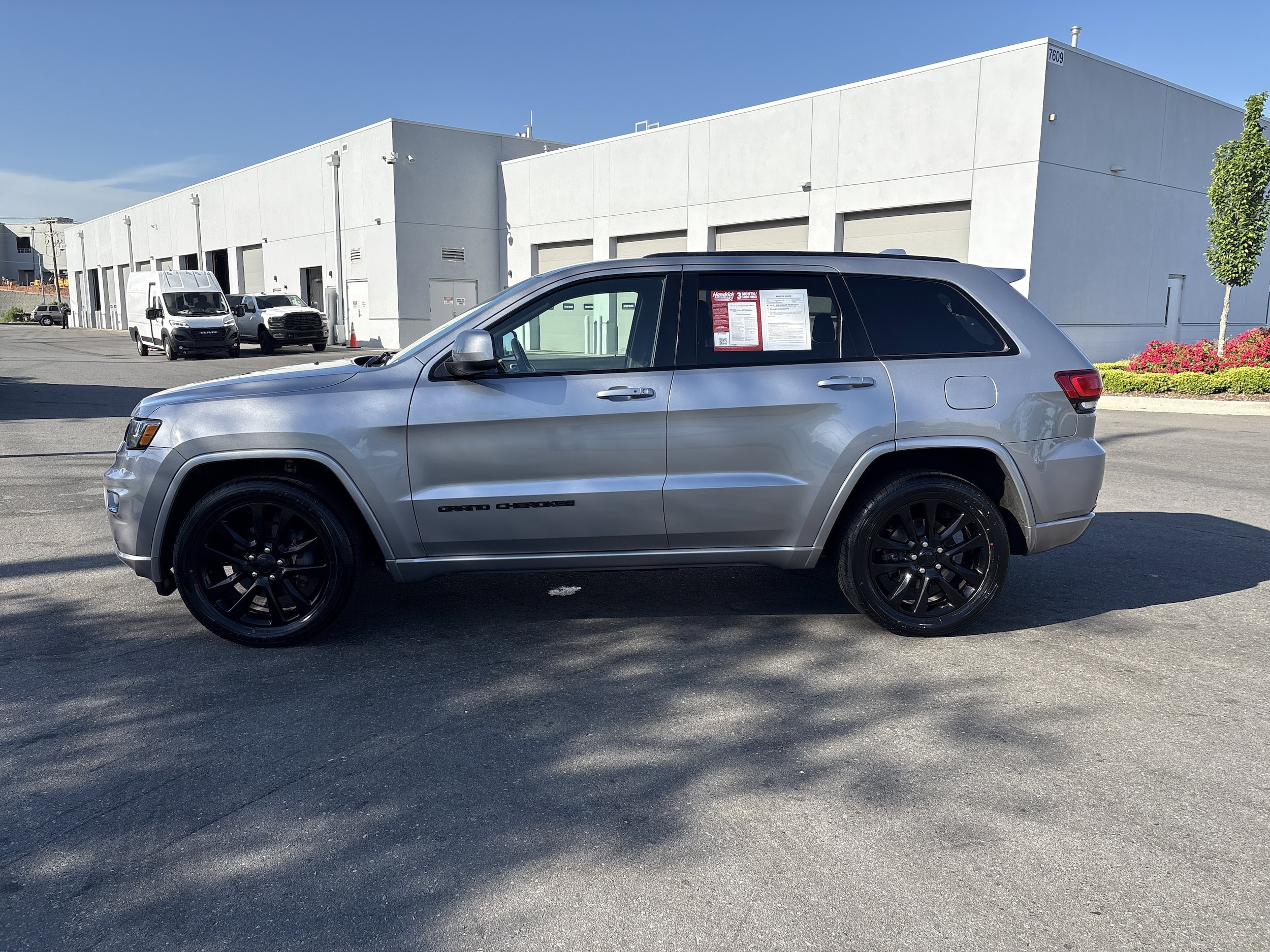 2017 Jeep Grand Cherokee Altitude photo 5