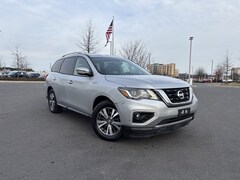 2017 Nissan Pathfinder SV SUV