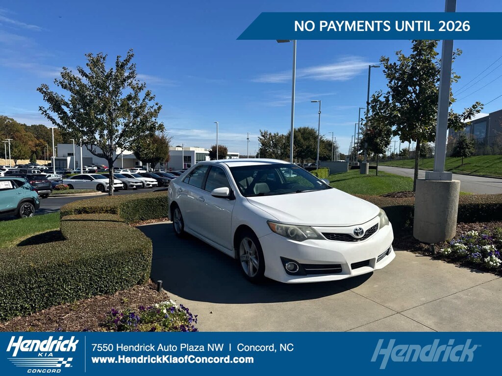 Used 2012 Toyota Camry SE Sedan