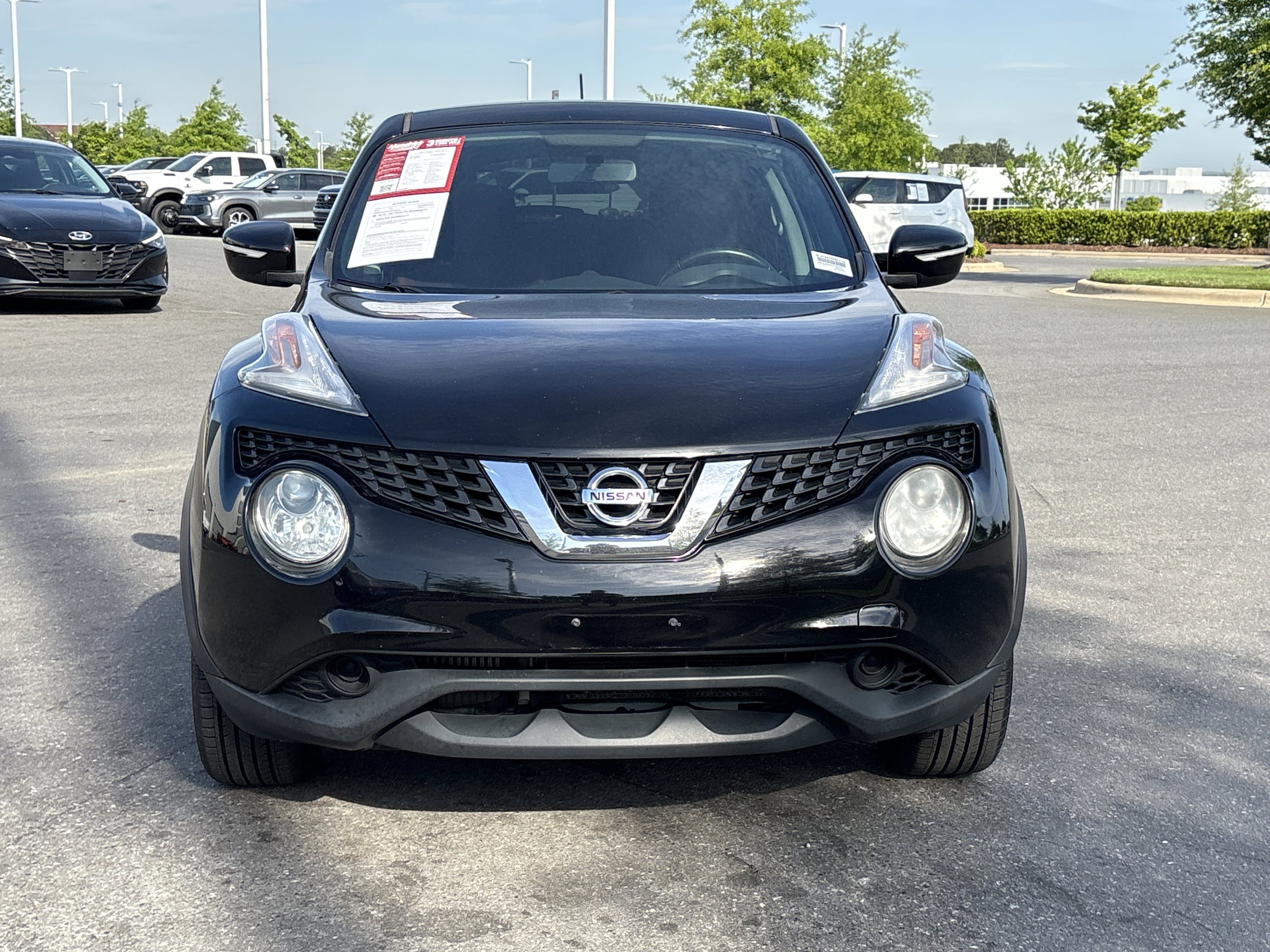2017 Nissan Juke SV photo 2