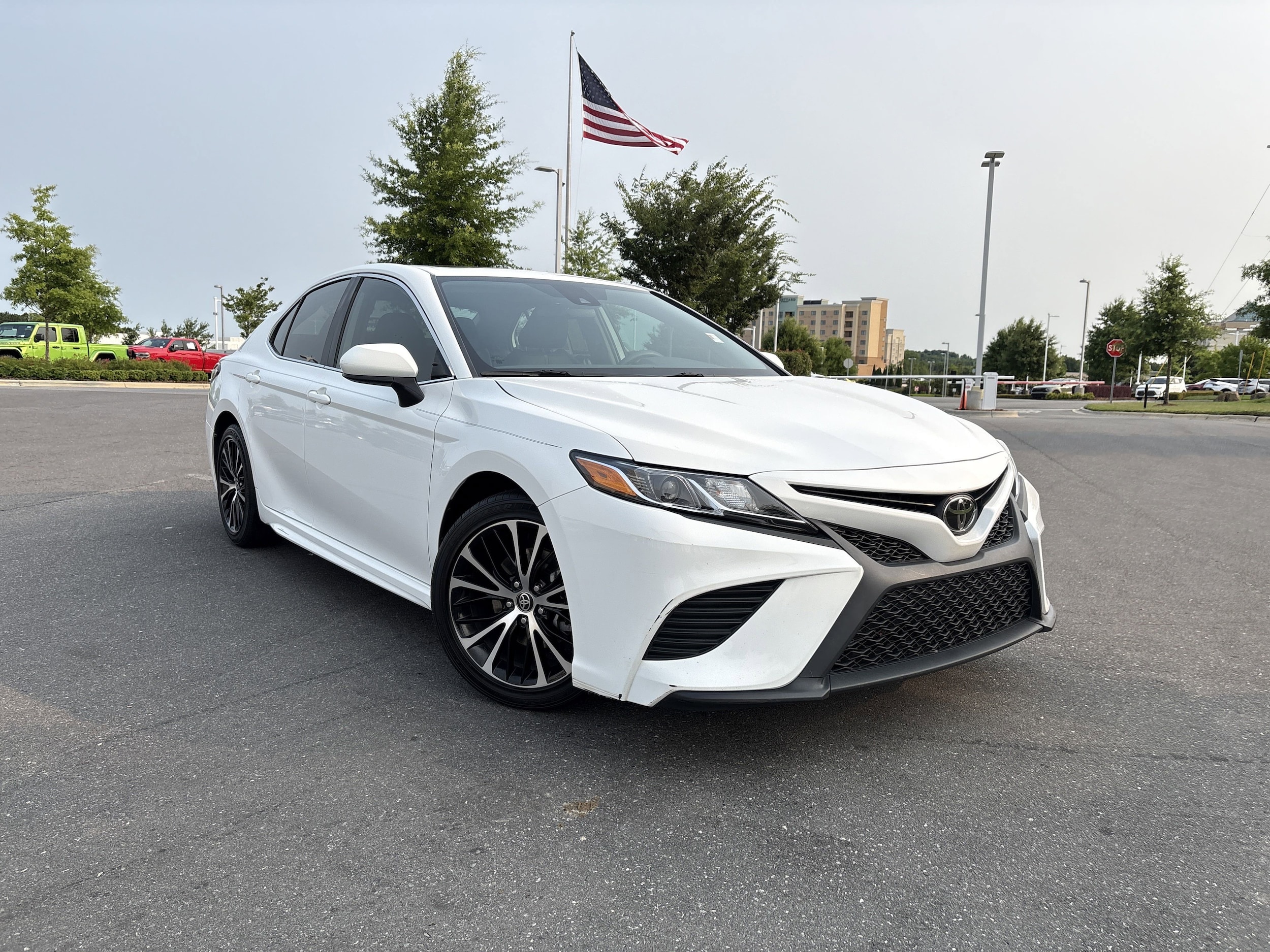 Used 2020 Toyota Camry SE with VIN 4T1G11AK4LU977281 for sale in Concord, NC
