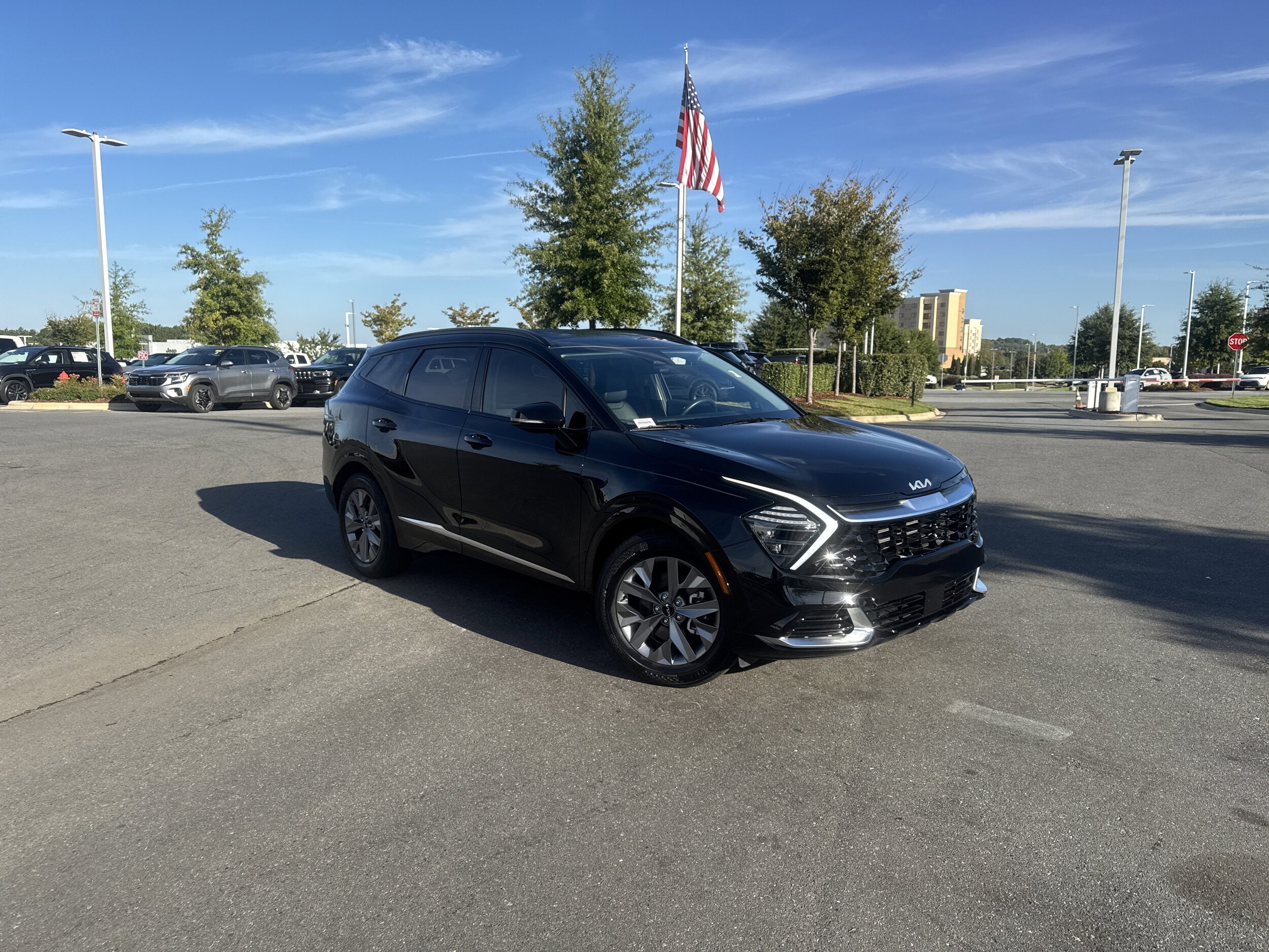 2025 Kia Sportage SX photo 2