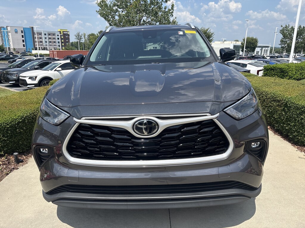 Used 2023 Toyota Highlander XLE SUV