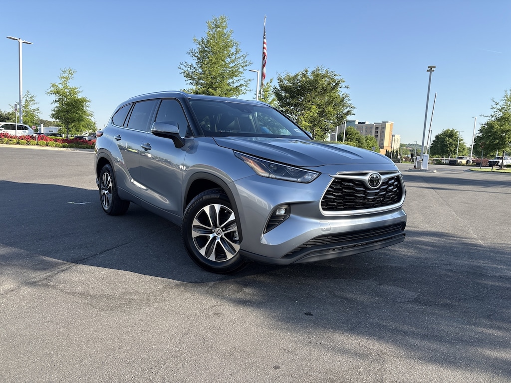 Used 2021 Toyota Highlander XLE SUV