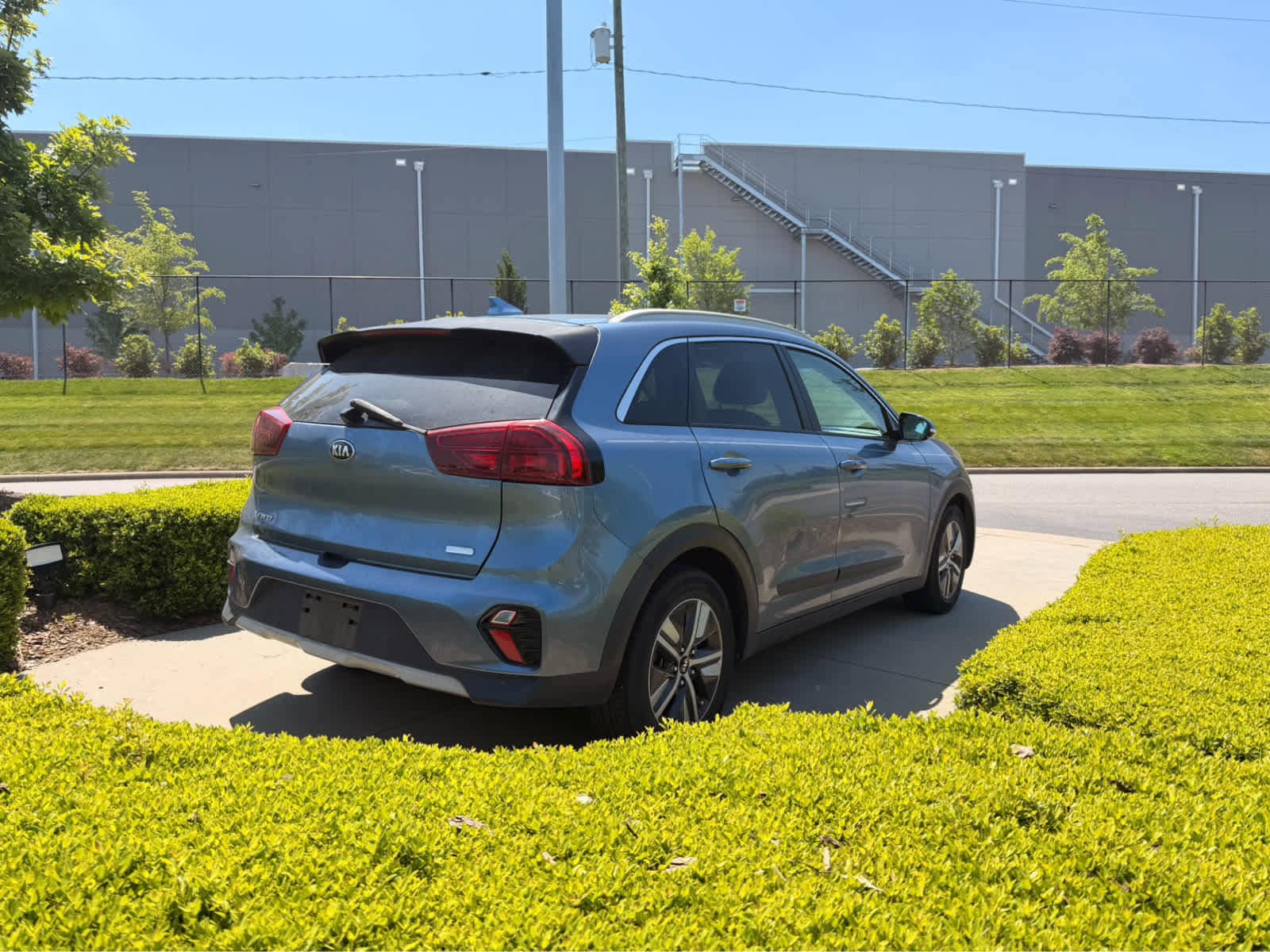 2021 Kia Niro EX Premium photo 2