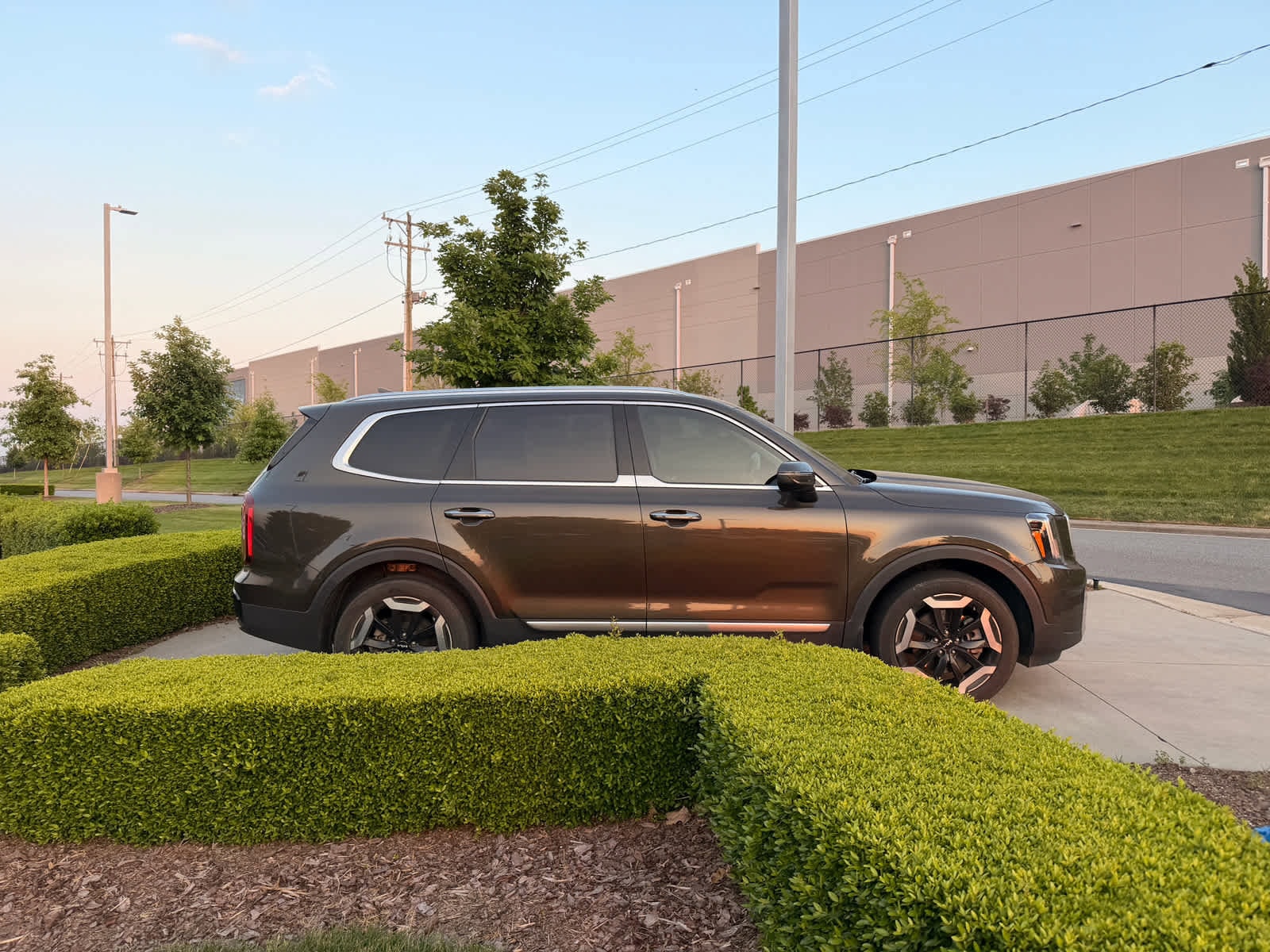 2024 Kia Telluride S photo 3