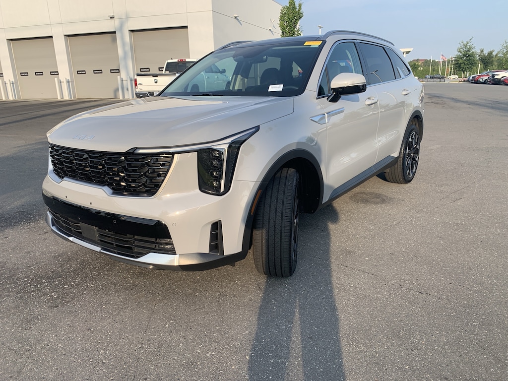 Used 2025 Kia Sorento EX SUV