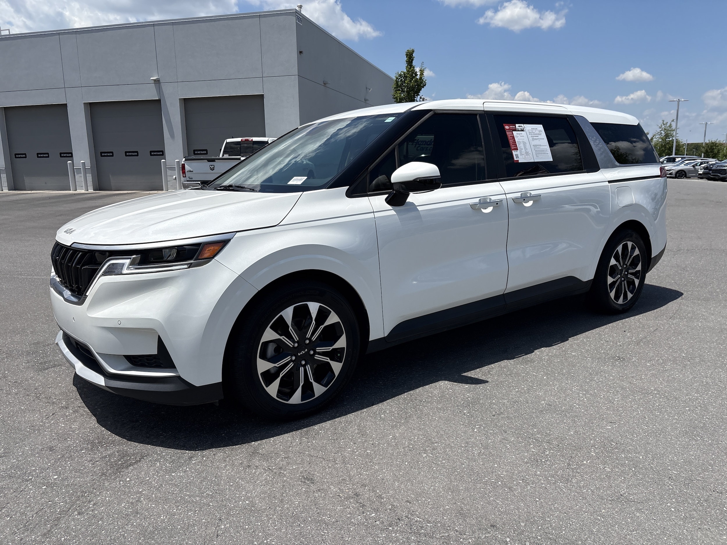 Kia Carnival EX