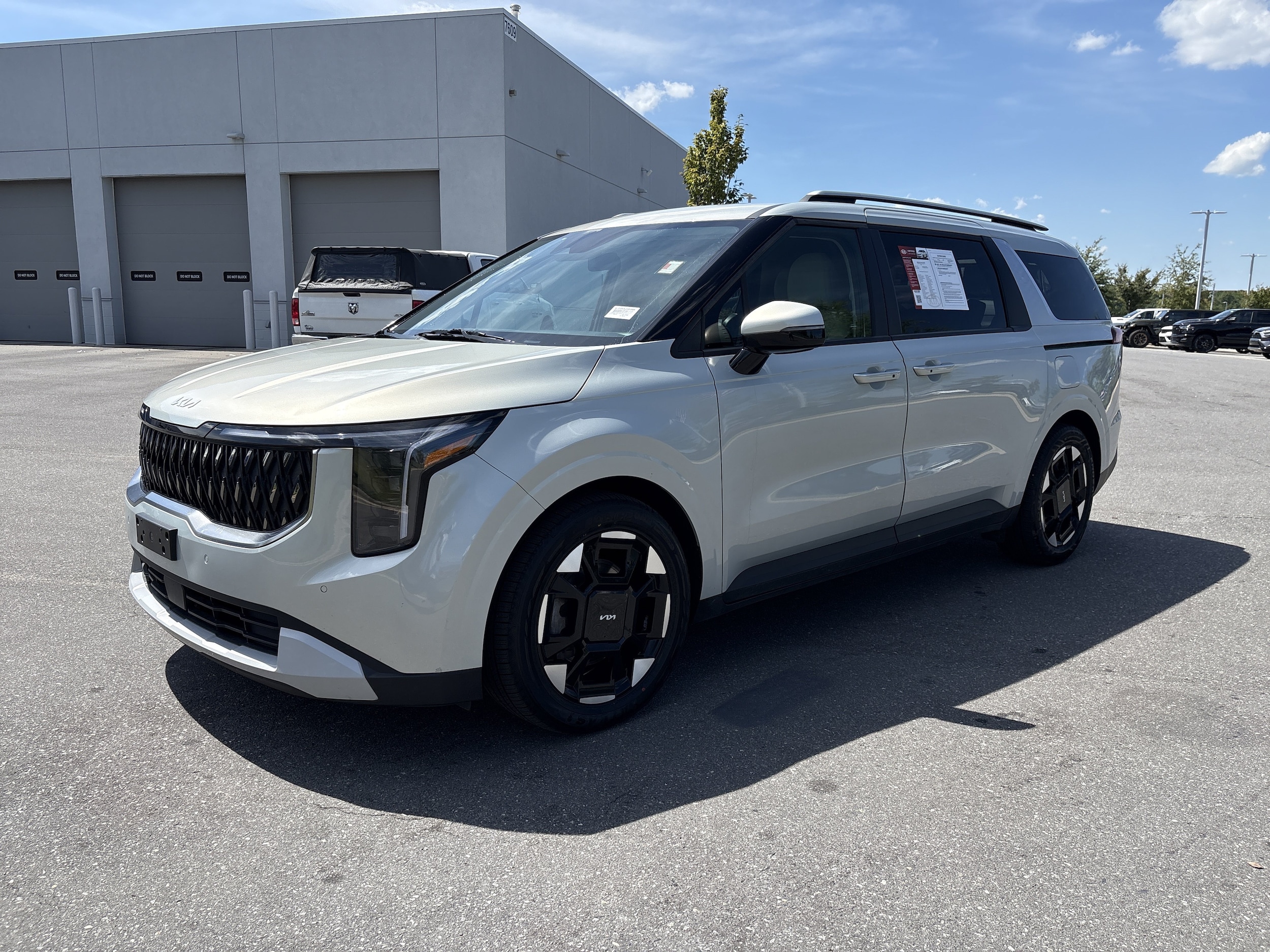 2025 Kia Carnival EX