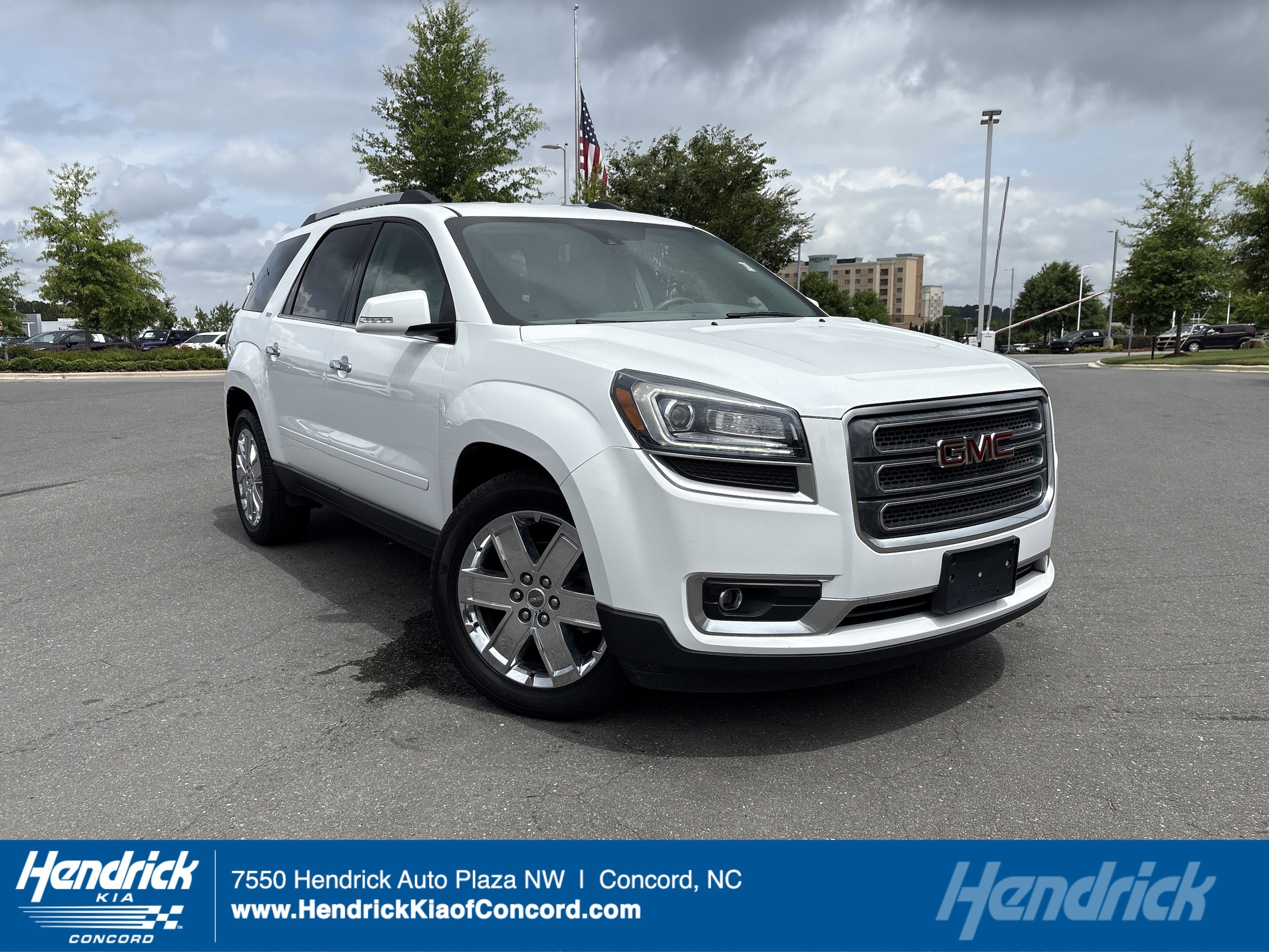 2017 GMC Acadia FWD's photo