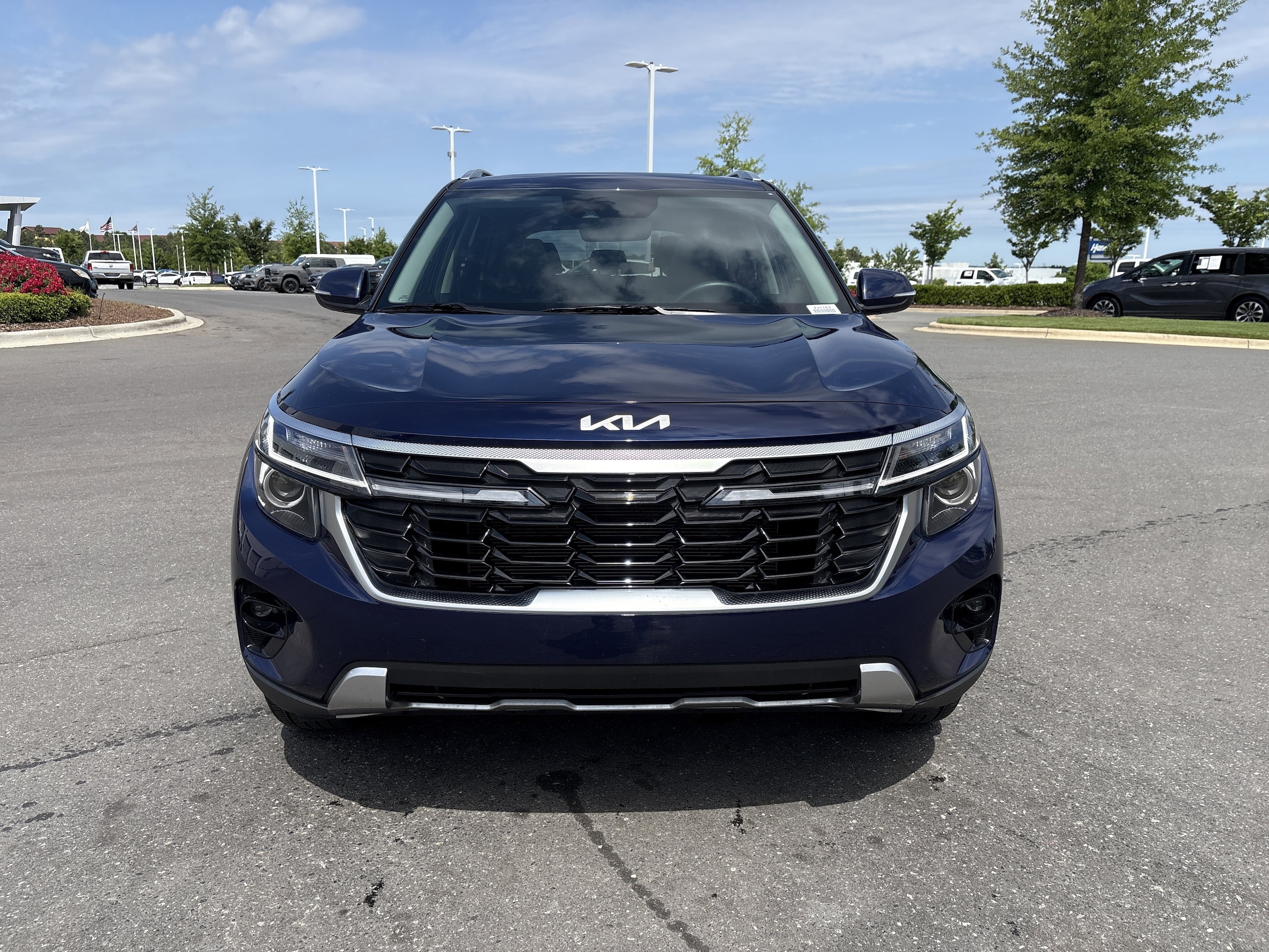 2026 Kia Seltos EX photo 2