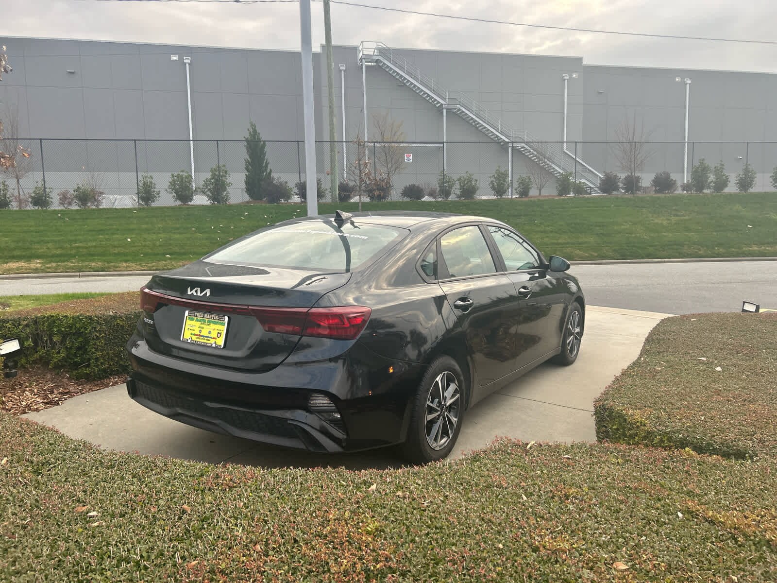 2023 Kia Forte LXS photo 2