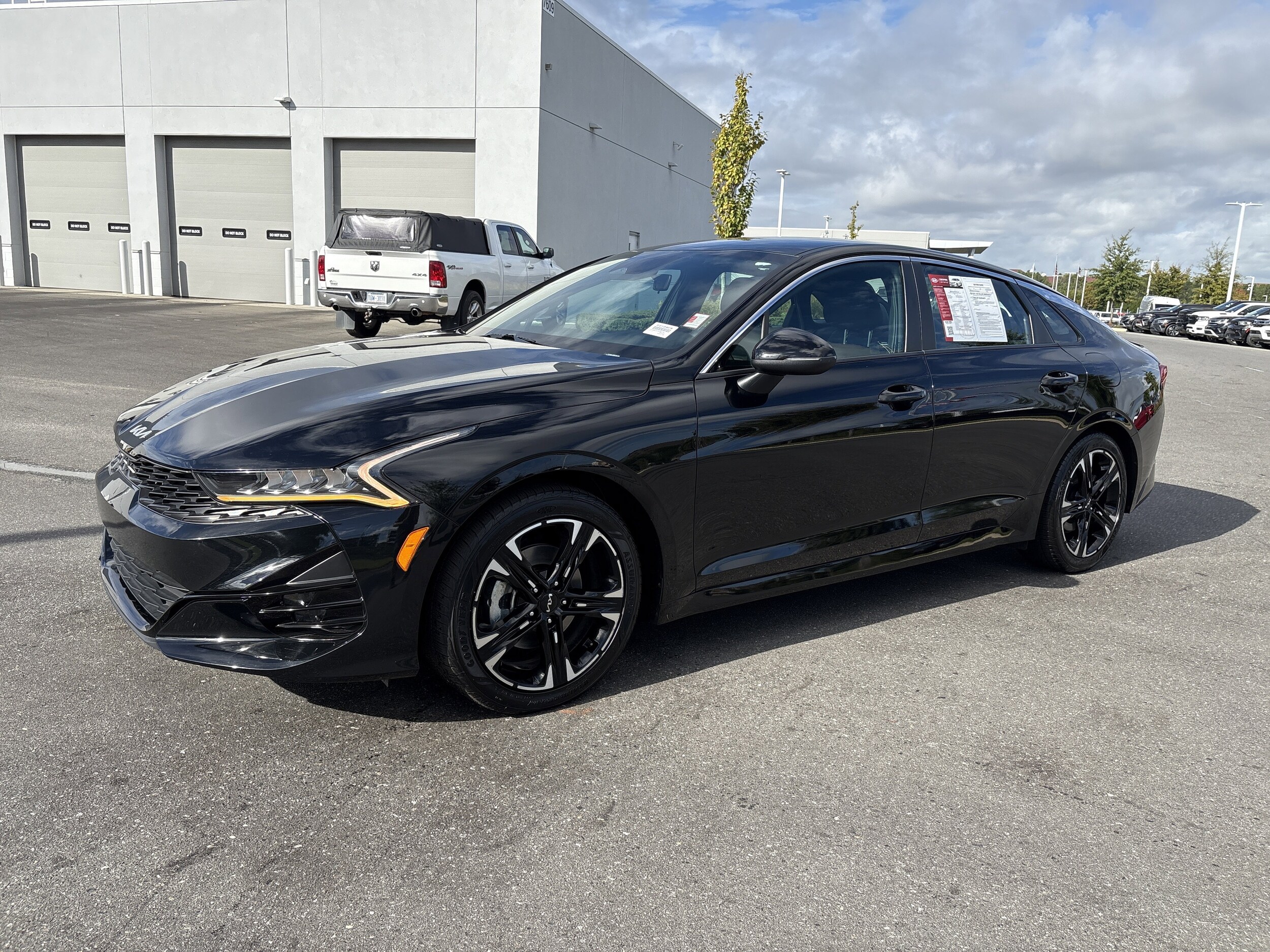 2022 Kia K5 GT-Line photo 3