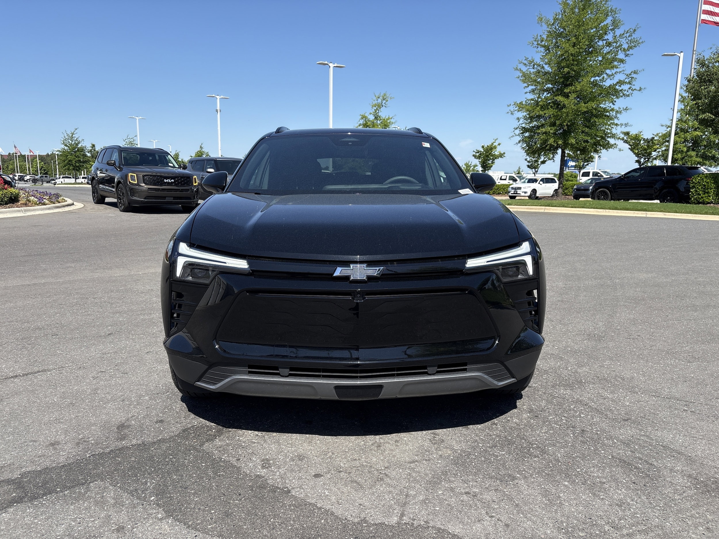 2025 Chevrolet Blazer EV FWD LT photo 2