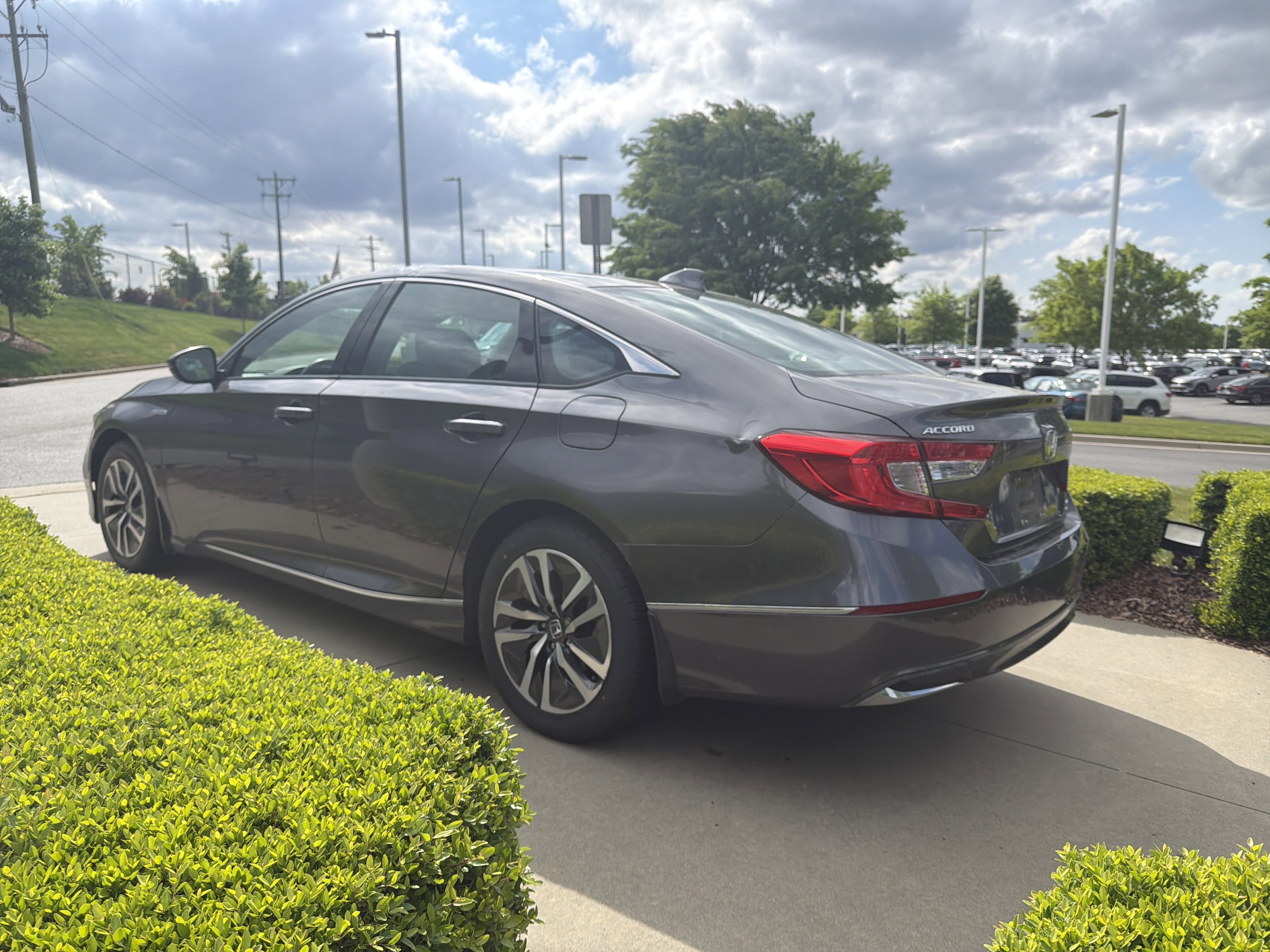 2018 Honda Accord Hybrid Touring photo 6