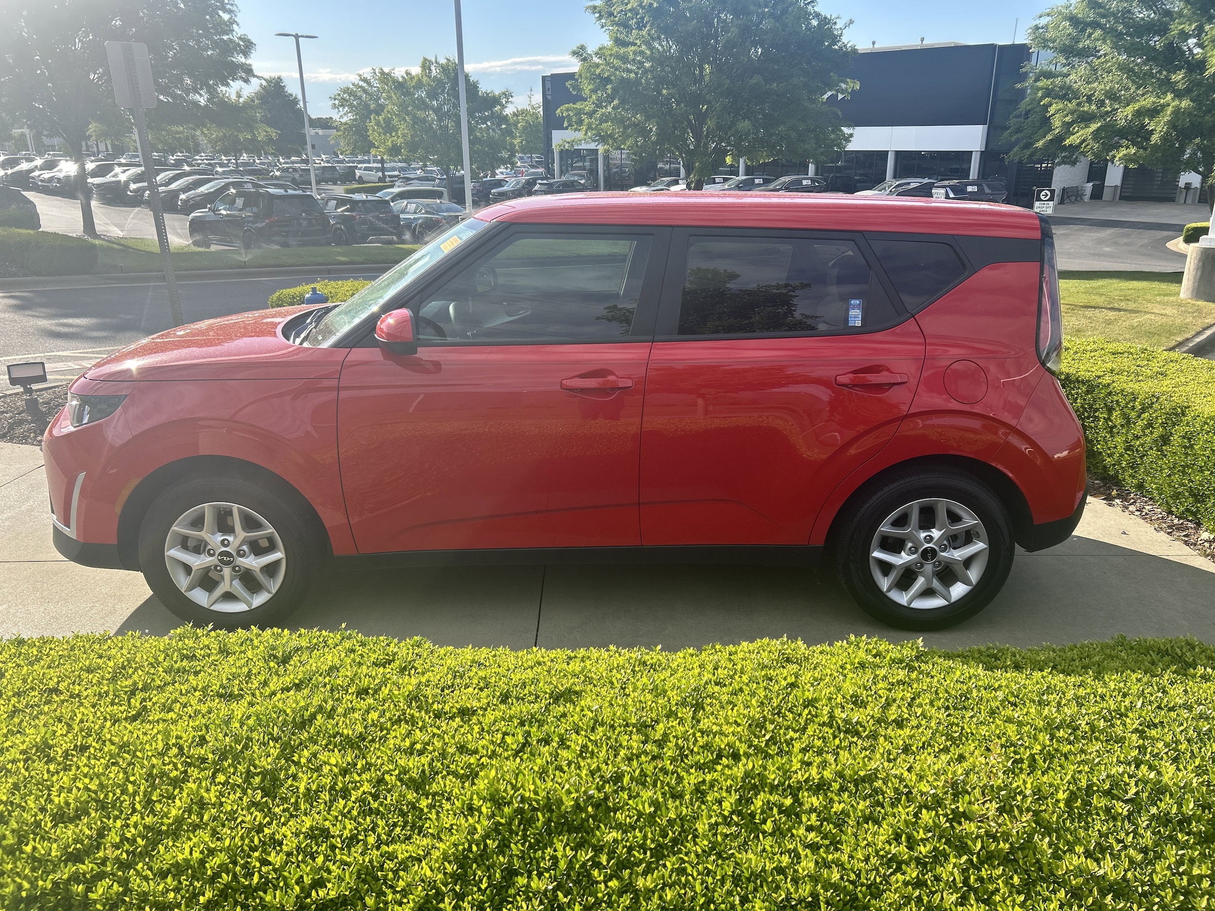 2025 Kia Soul LX photo 6