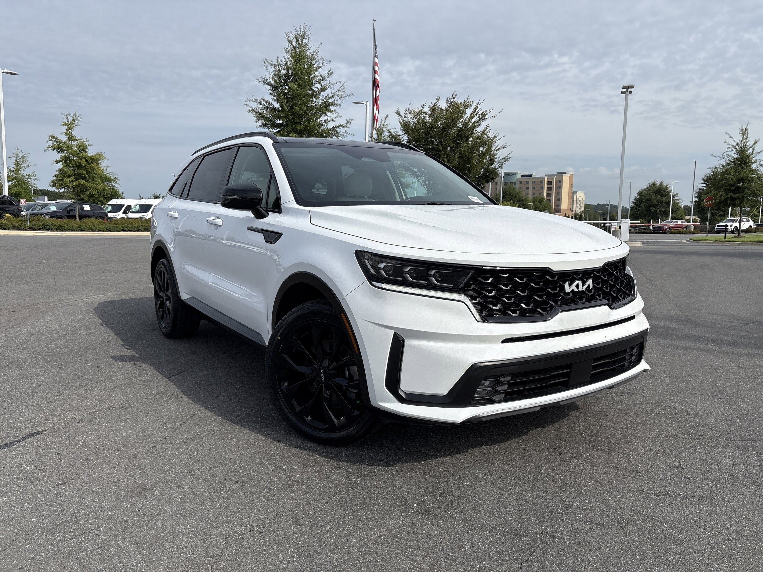 2022 Kia Sorento SX photo 2
