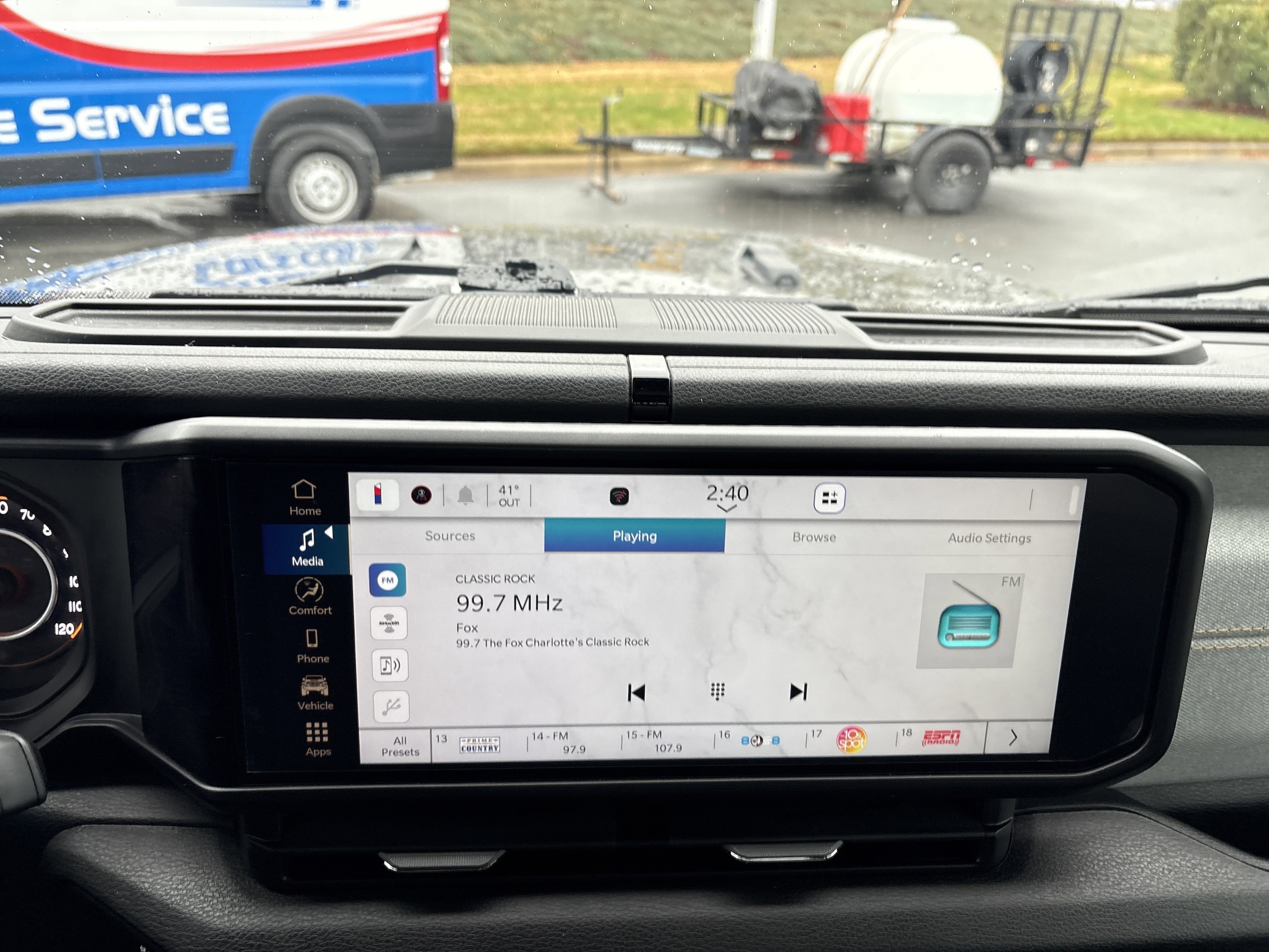 2024 Jeep Gladiator Sport photo 6