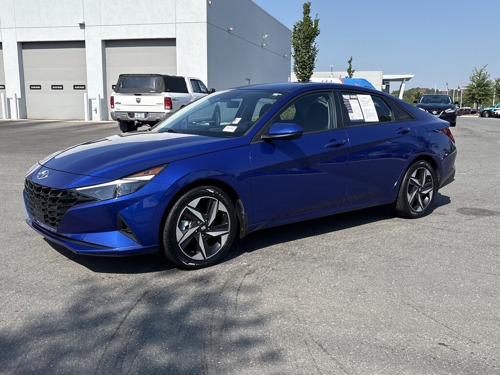 Used 2023 Hyundai Elantra SEL Sedan