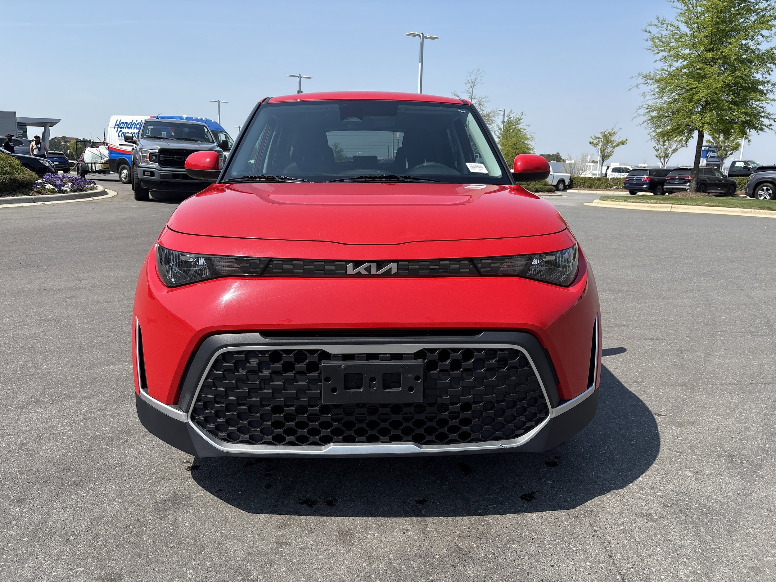 2023 Kia Soul LX photo 2