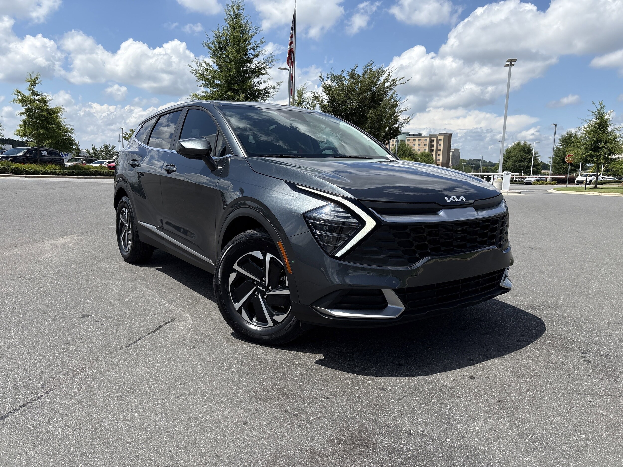 2024 Kia Sportage Hybrid LX photo 2