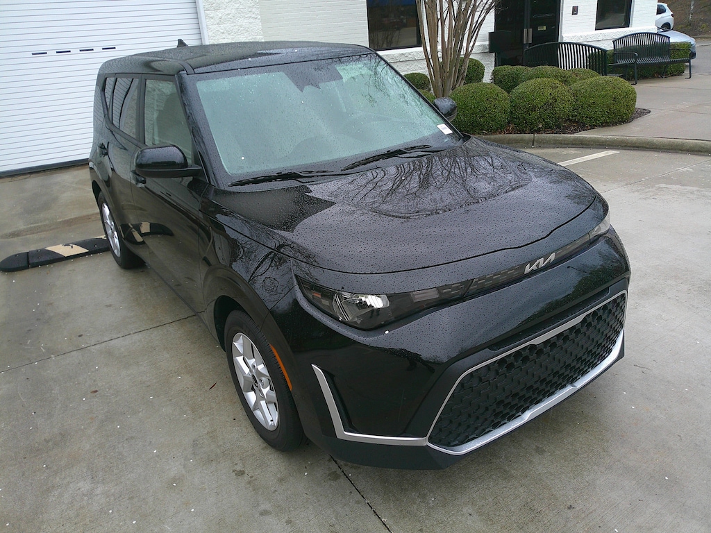 Certified 2025 Kia Soul LX Hatchback