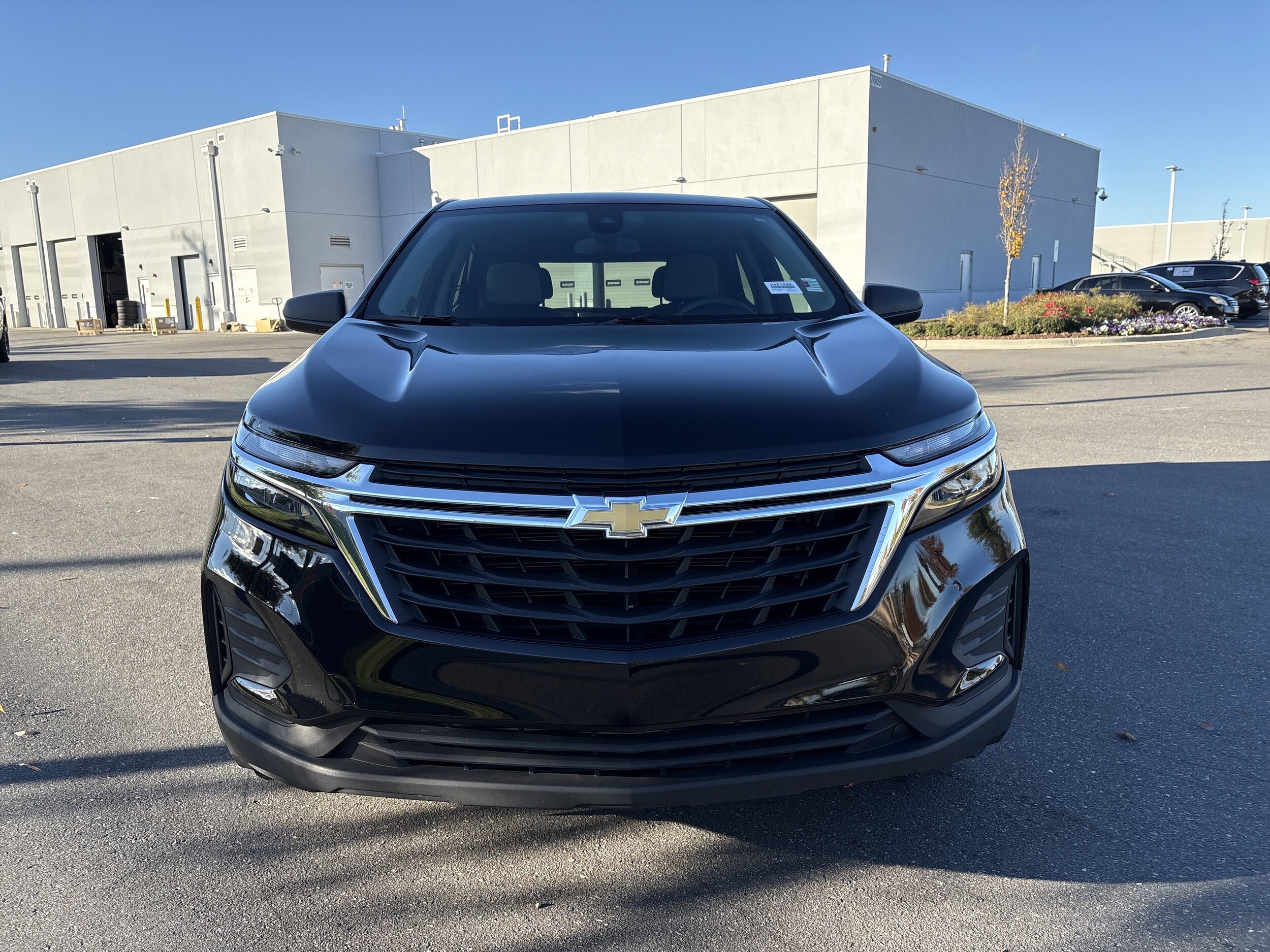 2023 Chevrolet Equinox LS photo 3