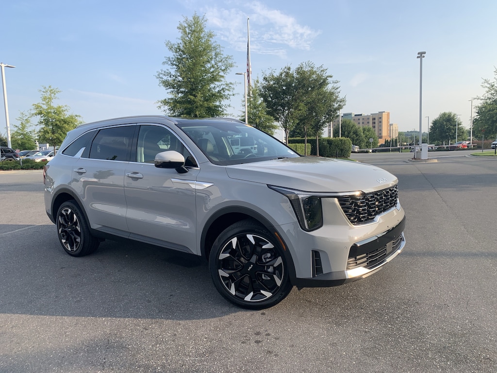 Used 2025 Kia Sorento EX SUV
